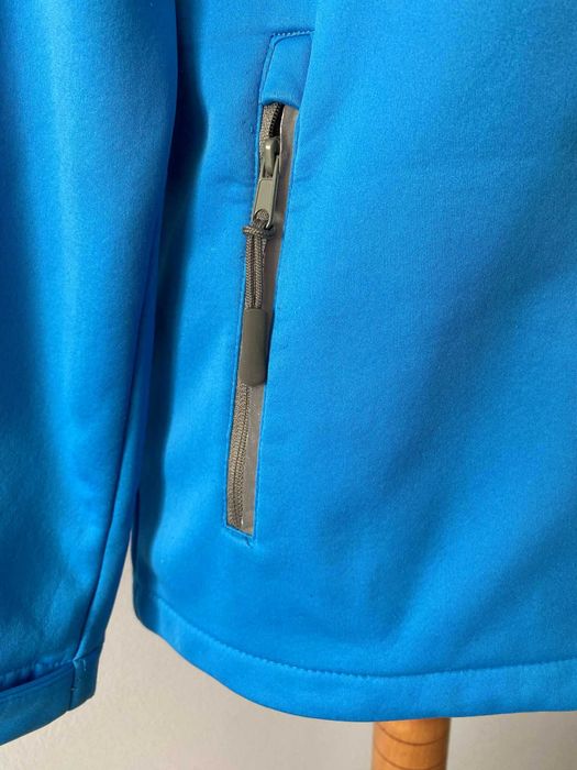Bluza softshell kurtka sportowa trekkingowa niebieska polar M