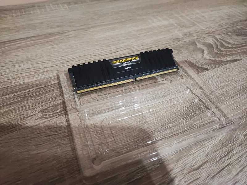 Corsair vengeance LPX 1x16Gb 3600Mhz CL18