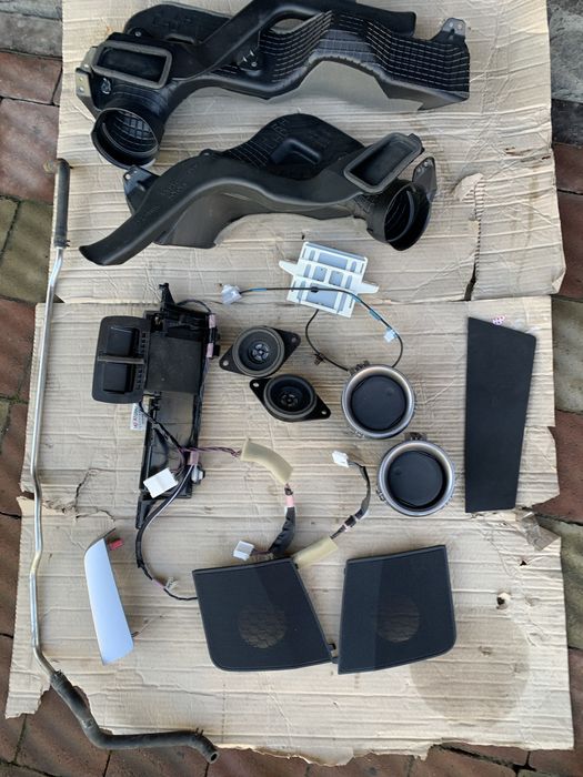 Елементи торпедо Toyota Rav 4 2018р.