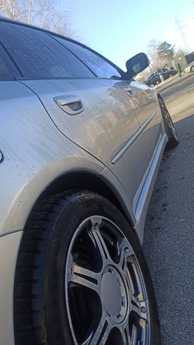 Продам хороше авто Субару 2.0 Автомат