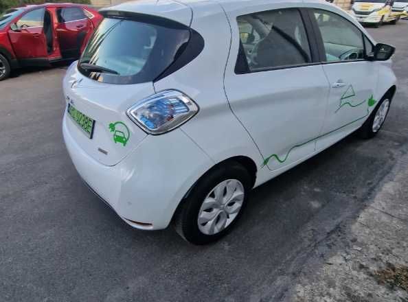 Бампер Renault ZOE Розборка Рено Зоя запчастини ZOE