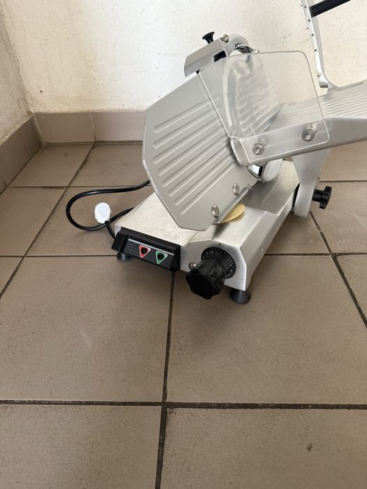 Слайсер Професійний з Підточкою Леза Німеччина