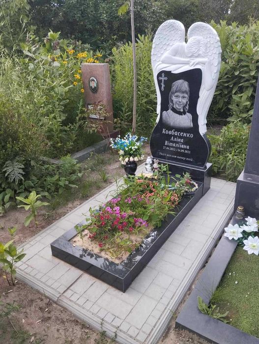 Гранітні пам'ятники з АНГЕЛОМ, колумбарій. Зберігання. Установка