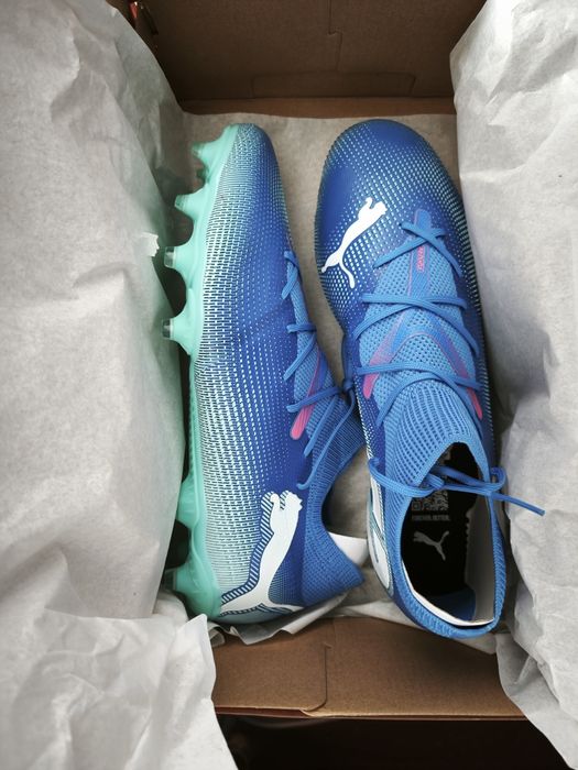 Chuteiras novas com caixa da Puma tamanho 44
