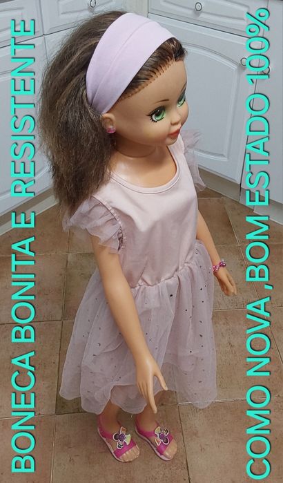 BONECA GRANDE,ANTIGA E RESISTENTE.Casa,Criança,Decoração,Colecção.