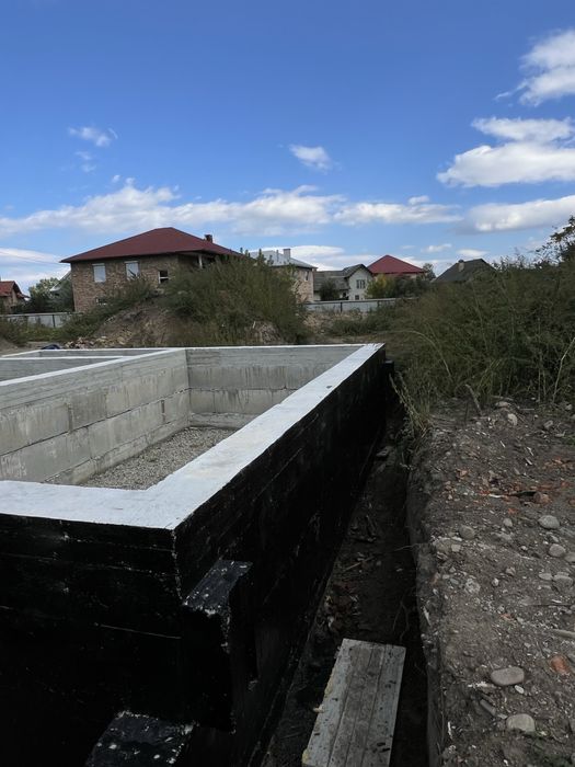 Будинок, особняк, котедж.