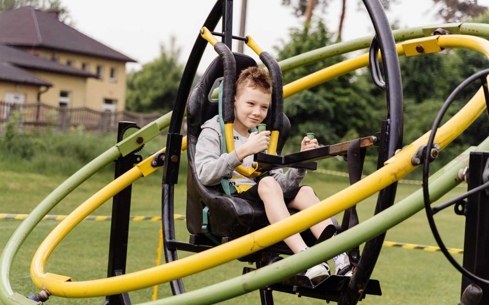 Żyroskop symulator przeciążeń lotów F16 dachowania na imprezę, event