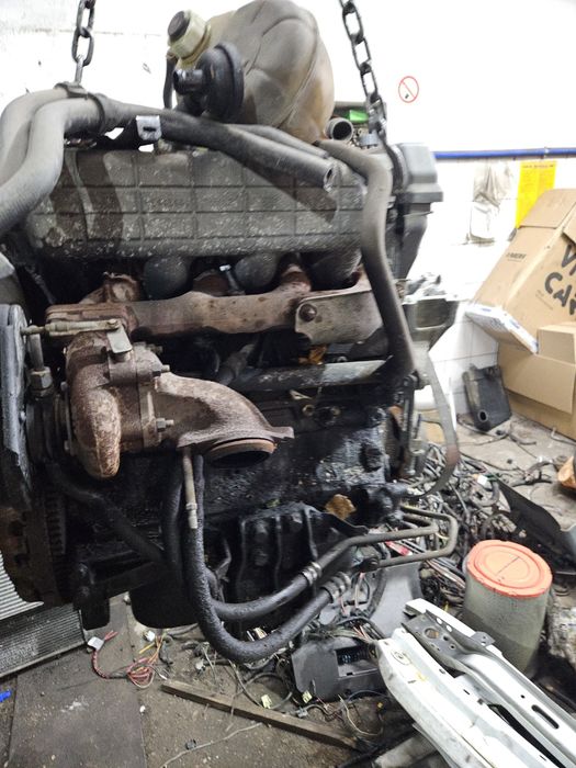 Silnik 2,8 Opel Mowano