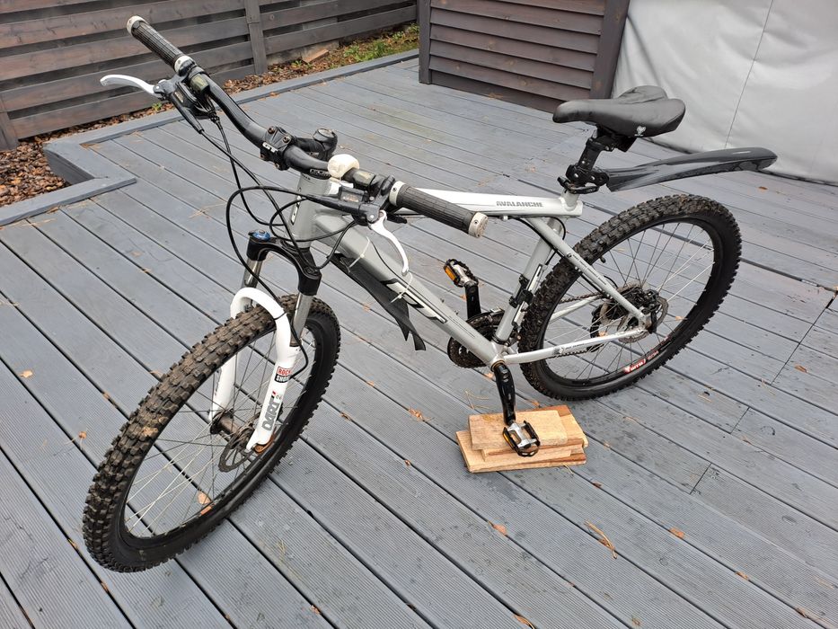 Rower górski GT Avalanche 2.0 hydraulika, Shimano SLX, Rockshox