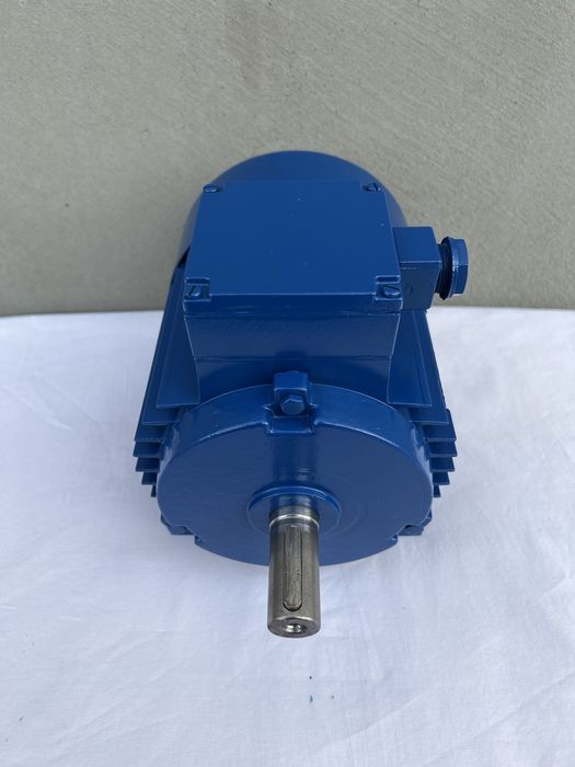 2.2 квт 3000 об Електродвигатель електродвигун електромотор