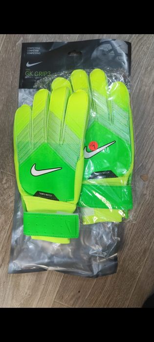 Найк Рукавиці ВОРОТАРСЬКІ Перчатки футбол ігрові