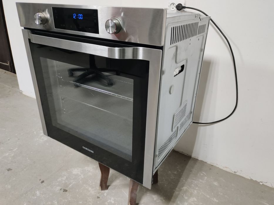 Духовка під вмонтування Samsung. . Духовка під забудову, з Європи