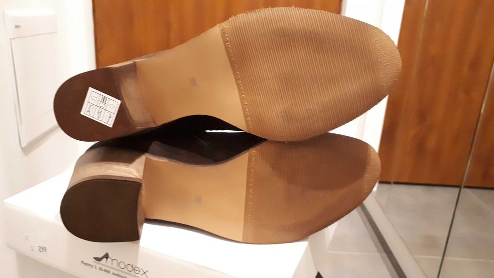 Nowe botki skóra welurowa