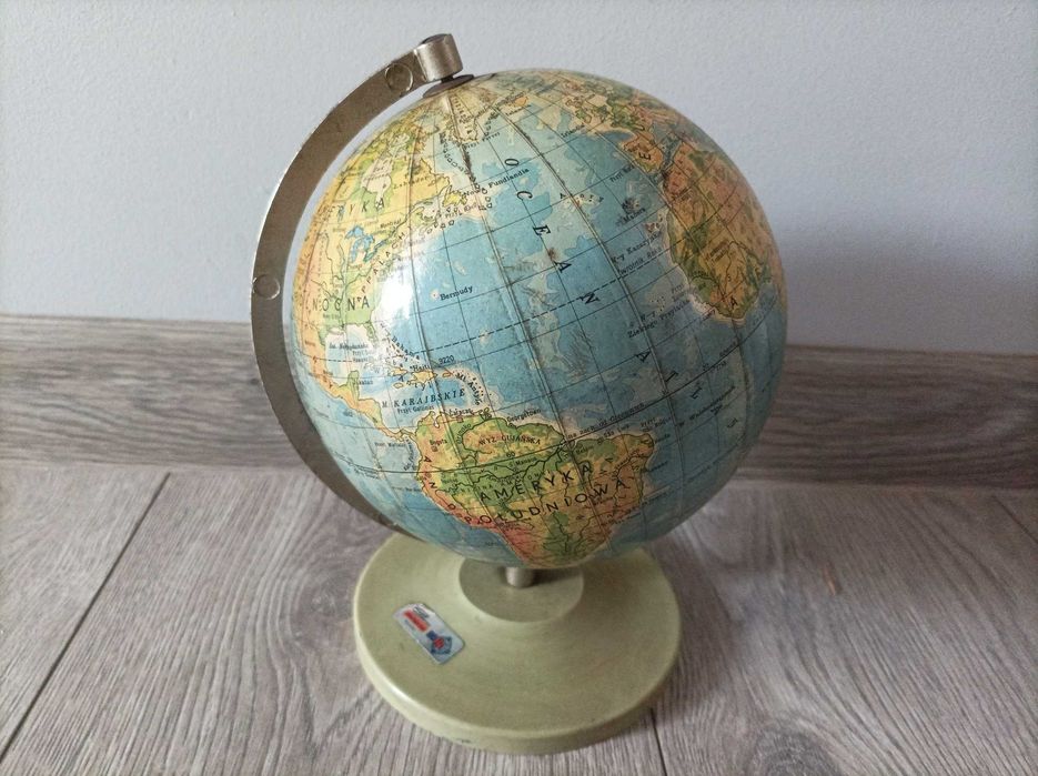 Globus stojacy PRL