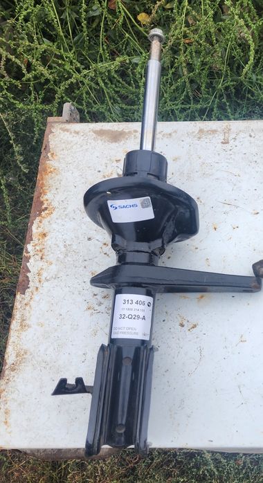 Стійка передня ліва Нова  Land rover freelander  1