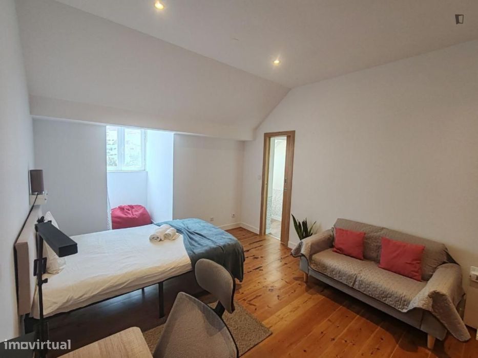 Quarto - localizado em Anjos Lisbon