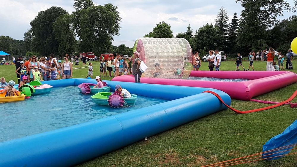 Dmuchance, zamki dmuchane, zjezdzalnie, atrakcje dla dzieci, festyny,