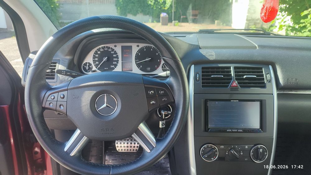 Продається mercedes  B180