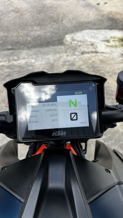 KTM 1290 SUPER DUKE R EVO