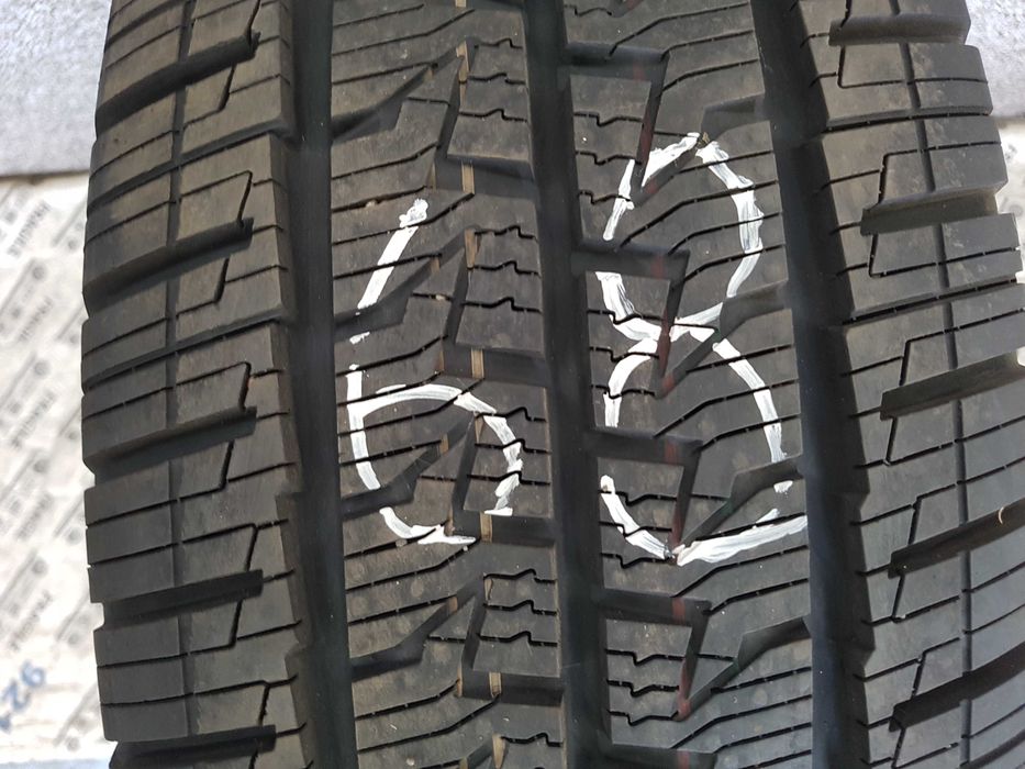 Opona Continental Vanco Contact  225/70R15C   225/70/15C
