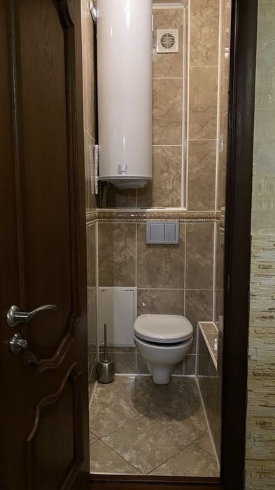 Продаж 3к квартира м-н Сонячний 37