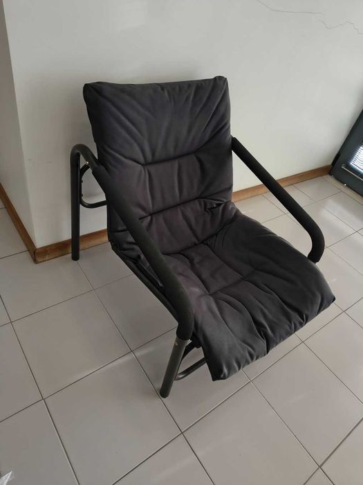 Cadeira de Visitante Confortável para Escritório ou Sala de Espera | Oportunidade | Para Desocupar