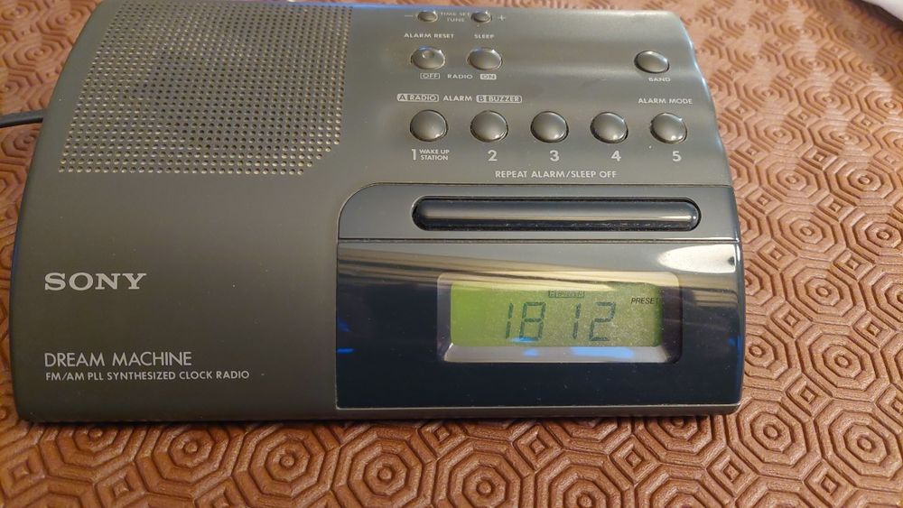Vendo Rádio despertador Sony