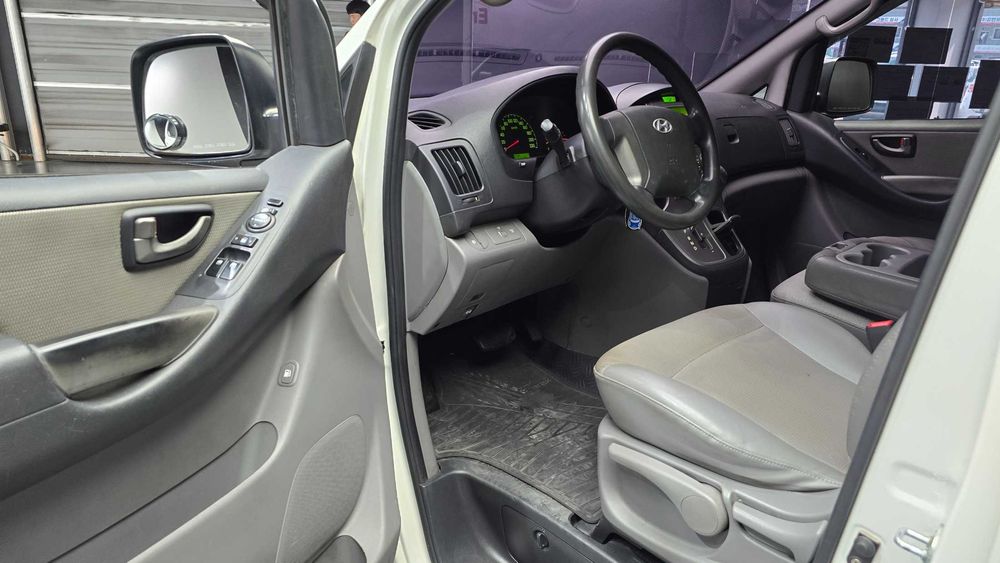 Продам Hyundai Grand Starex (2011) — Інклюзивний автомобіль з підйомником, з ПДВ