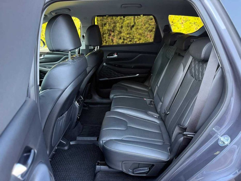 Hyundai Santa Fe 2022 року