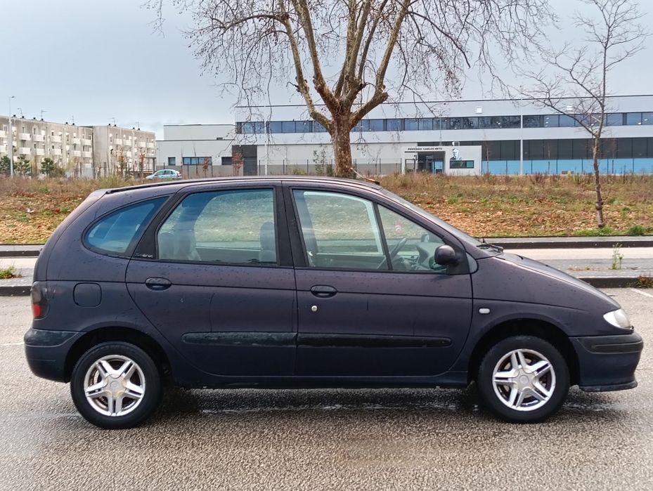 Renault Scénic 1.4 rt