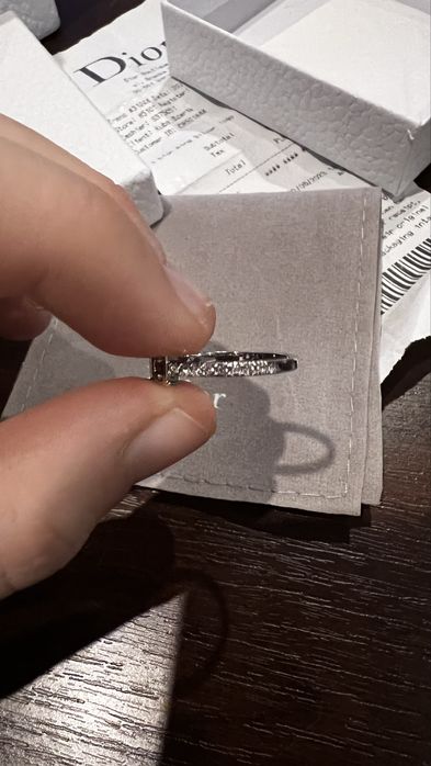 Srebrny pierścionek Dior