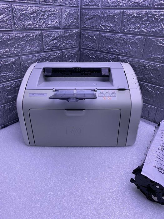 Лазерний Принтер hp 1020