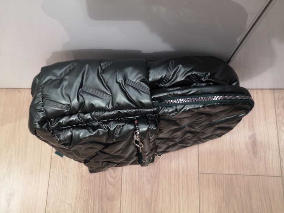 Plecak nowy połyskujący, nylon, zielony, puchowy