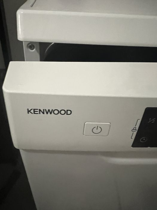 Máquina de lavar loiça Kenwood KDW45W23 45 cm – bom estado