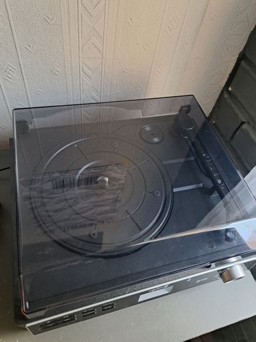 Gramofon marki medion