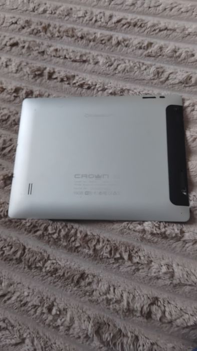 Планшет  "CROWN" B902