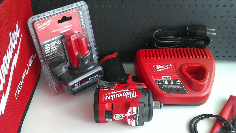 Milwaukee 2563-20
