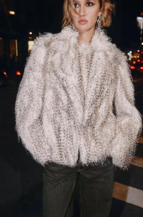 Трендова шубка Zara