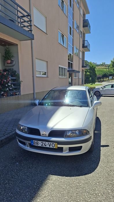 Oportunidade: Mitsubishi Carisma 177.000 km