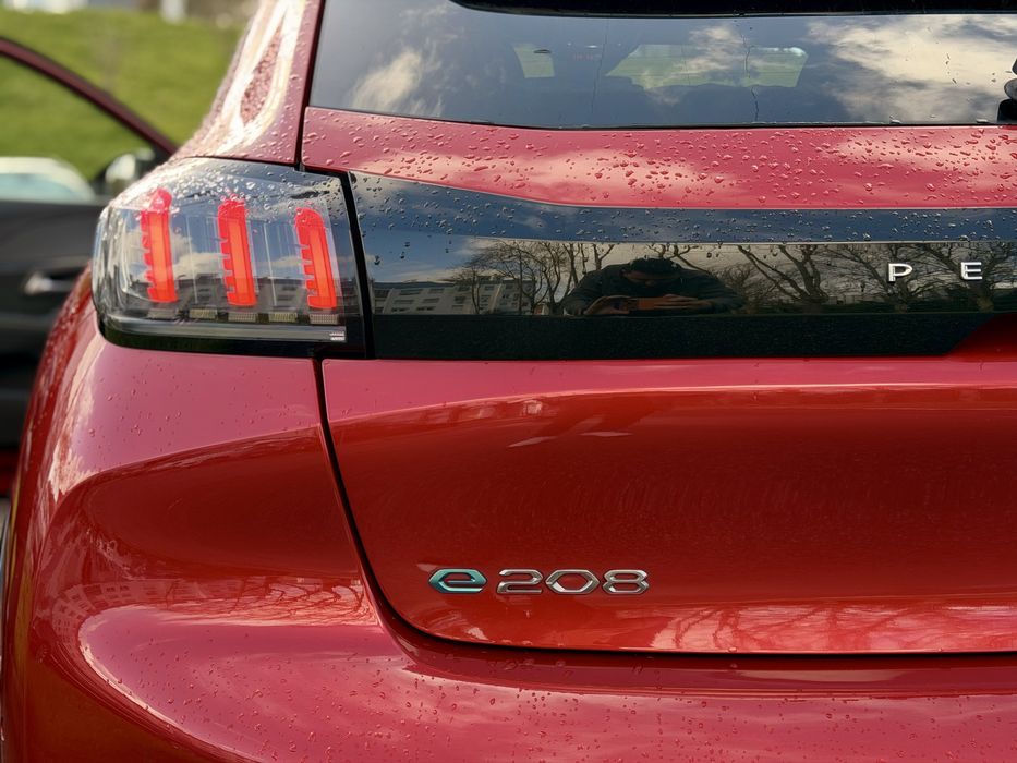 Peugeot 208 GT Pack. Electric