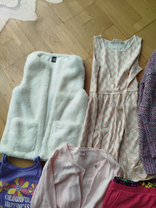 Paka ubrań 134 na dziewczynkę