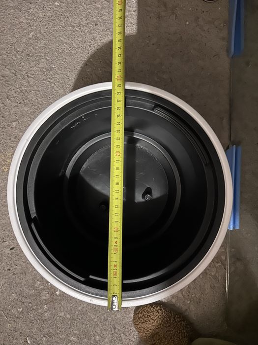 Vaso branco em plastico