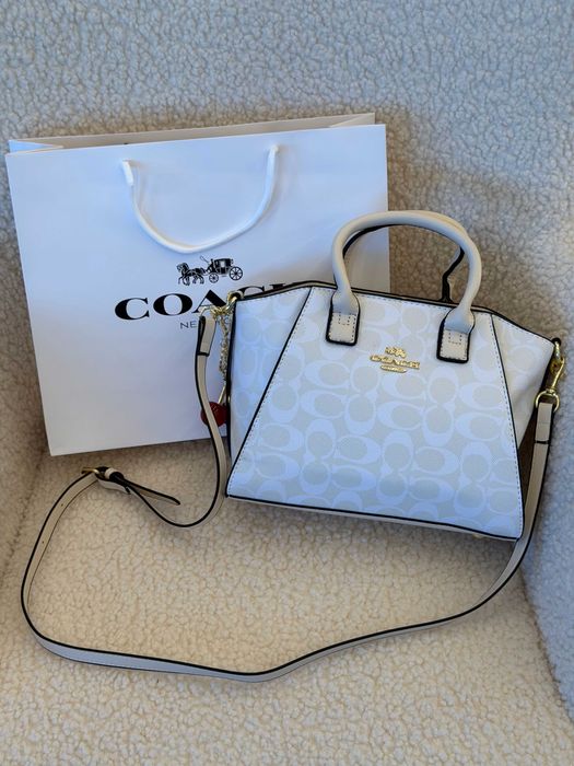 Жіноча сумочка Coach Andrea міні маленька через плече чорний шоколадний