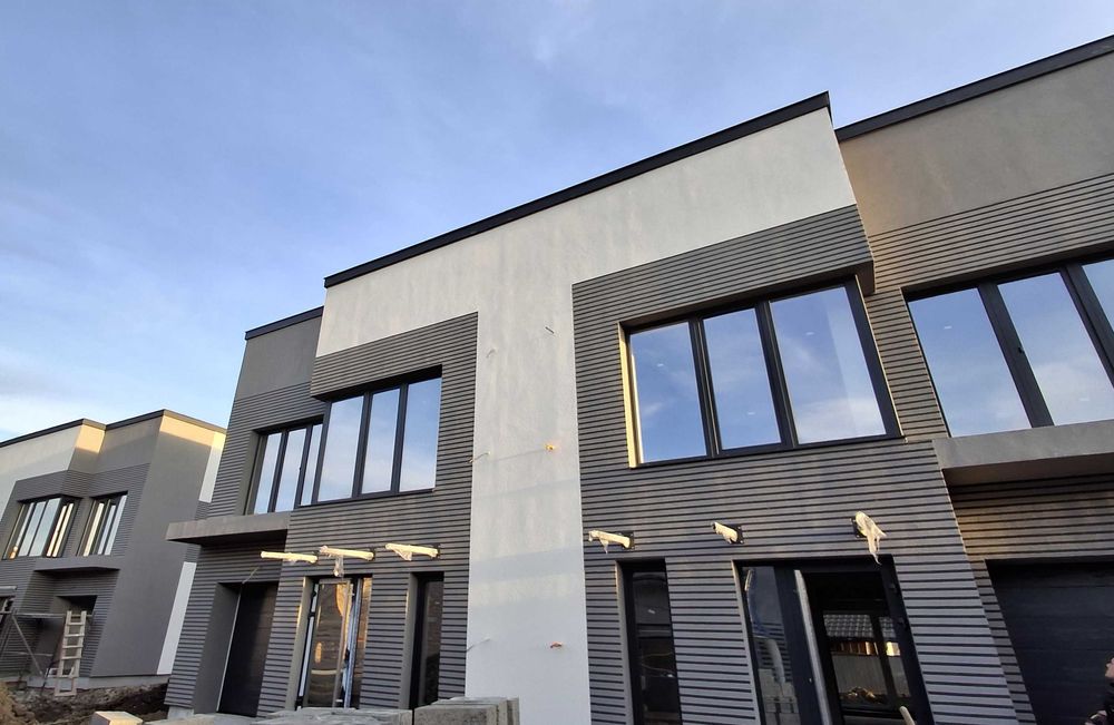 Продаж дуплекс, будинок, півособняк 130м2; 2,5сот. Драгомирчани, місто