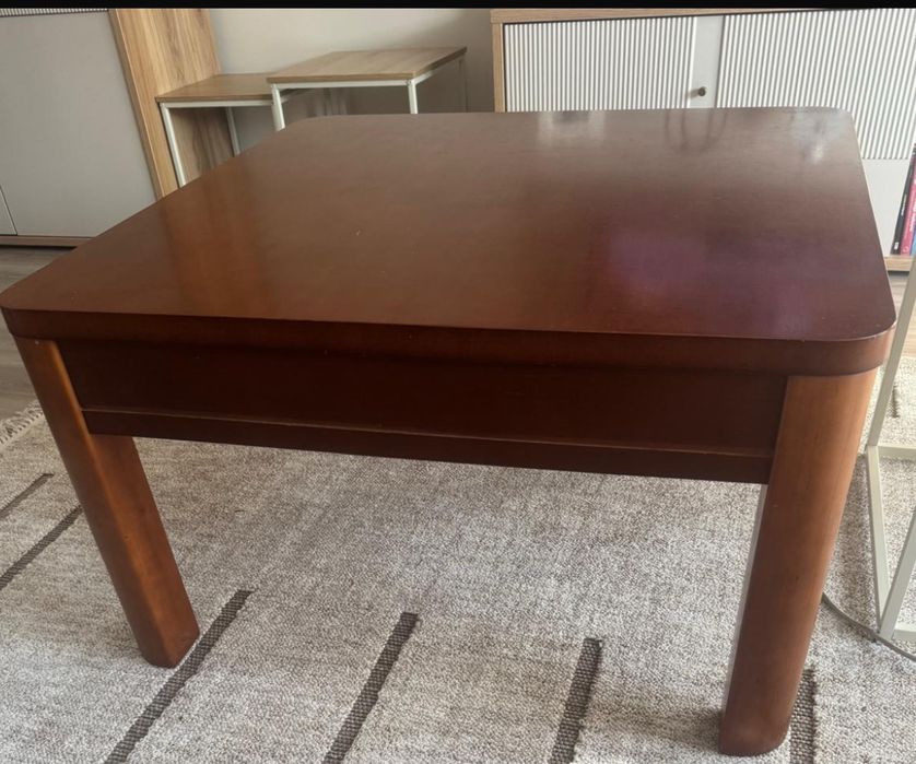 Drewniany stolik kawowy/cena do negocjacji