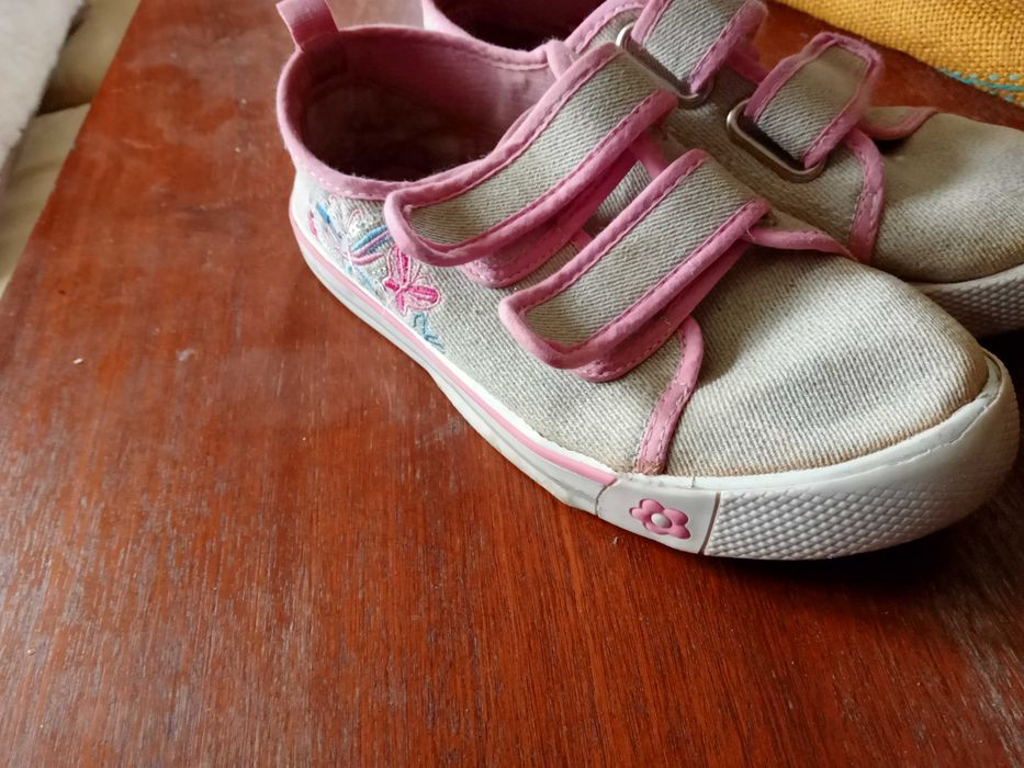 Buty dla dziecka na rzepy 33