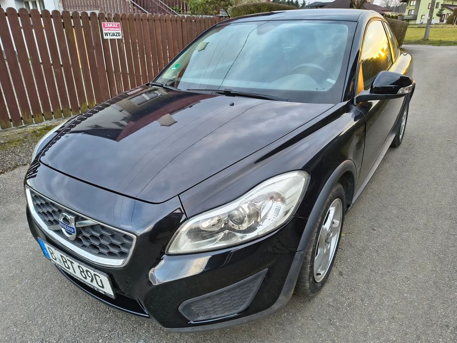 Volvo C30 1.6 benzyna lift serwisowany z niskim przebiegiem z Niemiec