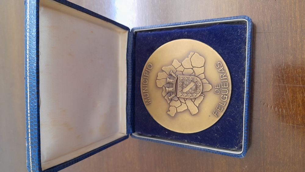 Medalhão comemorativo Felgueiras