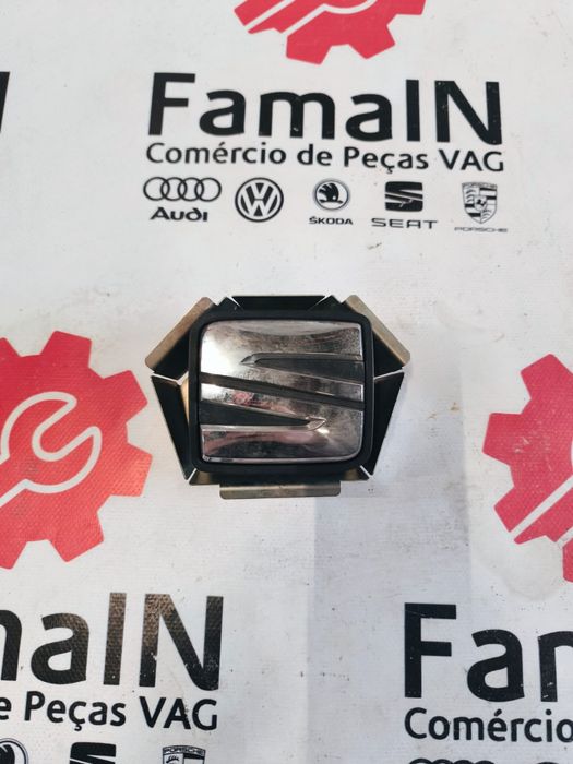 Puxador Exterior da Tampa da Mala 5F0827565B - SEAT LEON