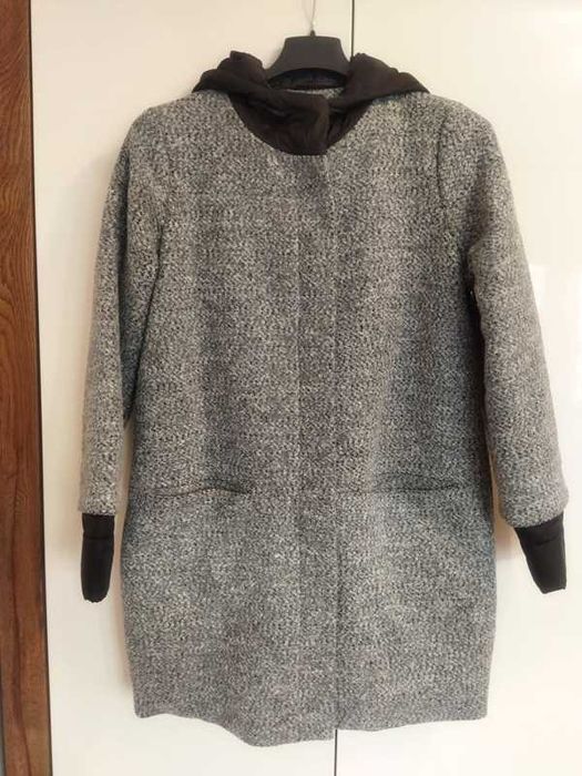 Płaszcz damski z kapturem Reserved jesień zima rozmiar 38